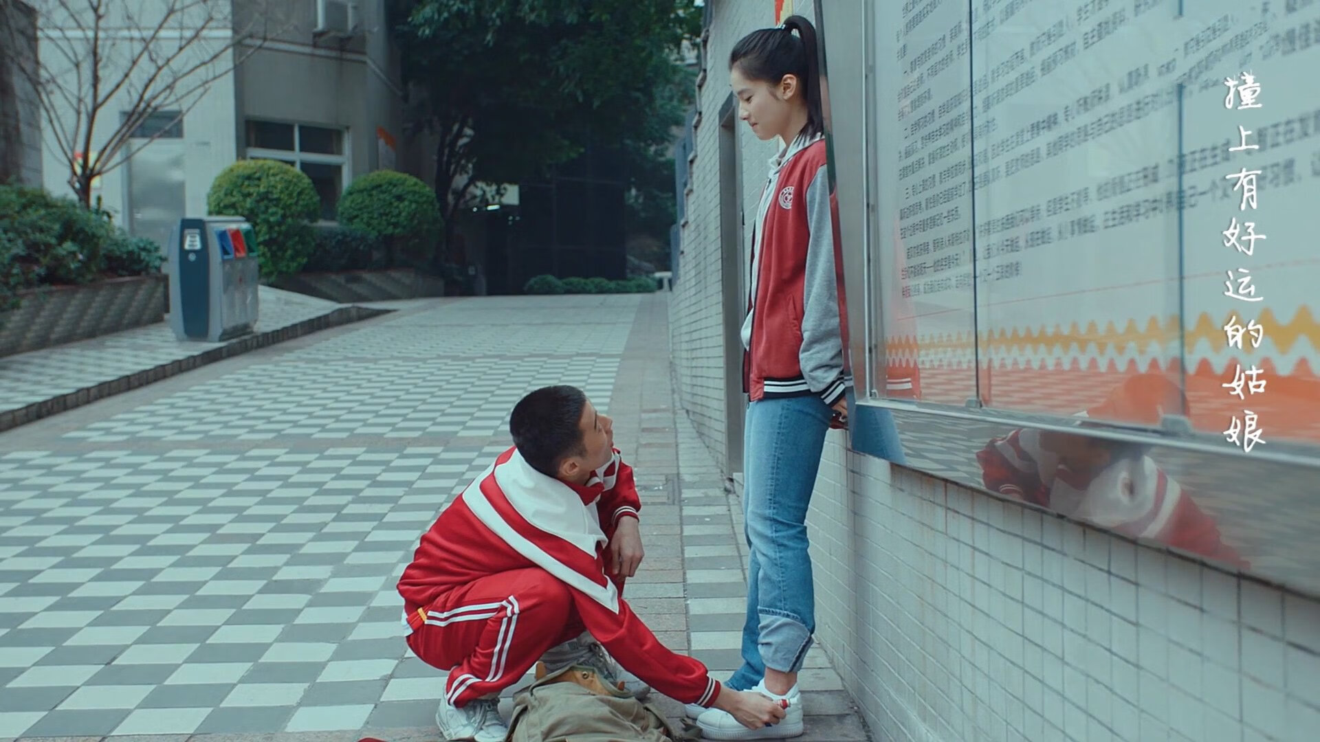 “东部新区迎来新奇竞技，六人制袋棍球赛场激烈对决”